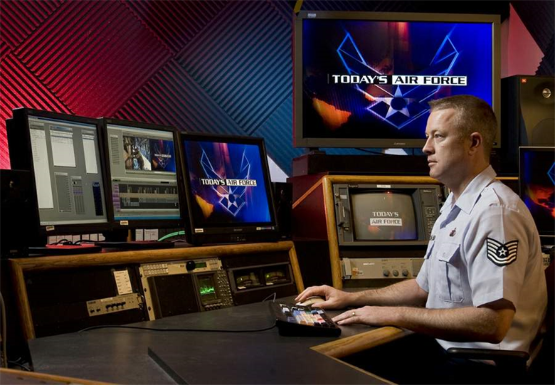 "How To Make A Video With Pictures And Music On Windows Movie